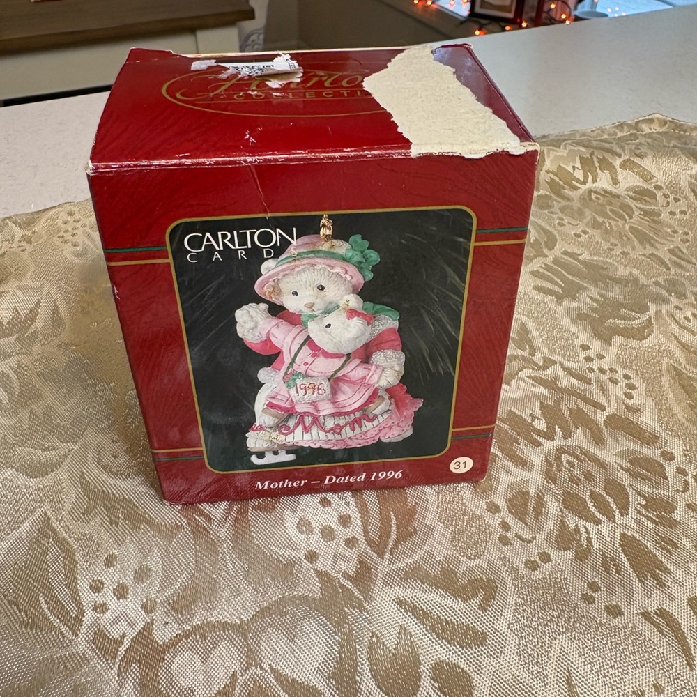 Carlton Cards 1996 Mother Bear Ornament - Pink and Green - Picture 3 of 9